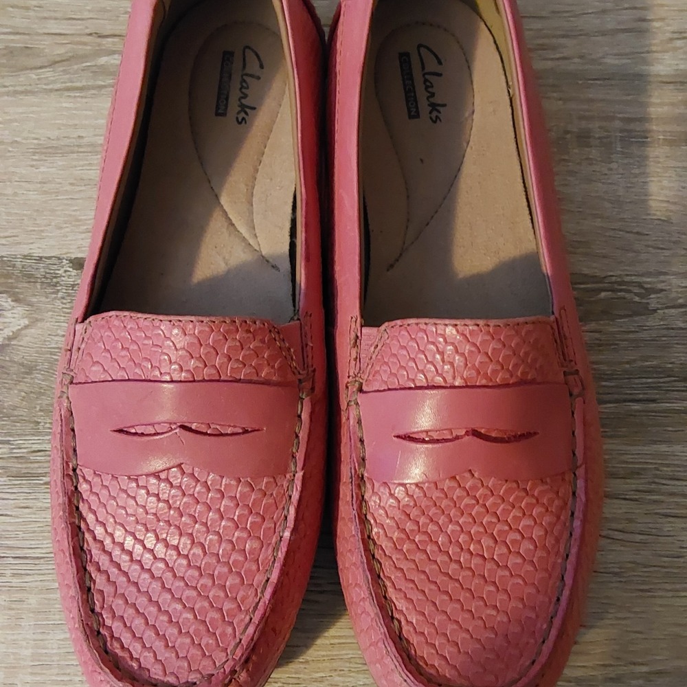 Clarks Collection Penny Loafers Flats Womens Size 7.5M Coral Slip On Casual Shoe - Picture 9 of 9